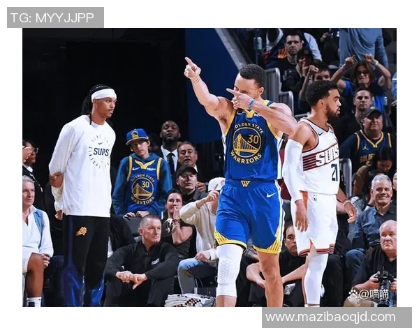 火箭与勇士的激烈对决12月2日NBA赛场精彩瞬间回顾 火箭与勇士的激烈对决12月2日NBA赛场精彩瞬间回顾