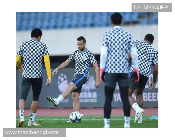 广州富力与卓尔激战正酣谁能在这场较量中笑到最后